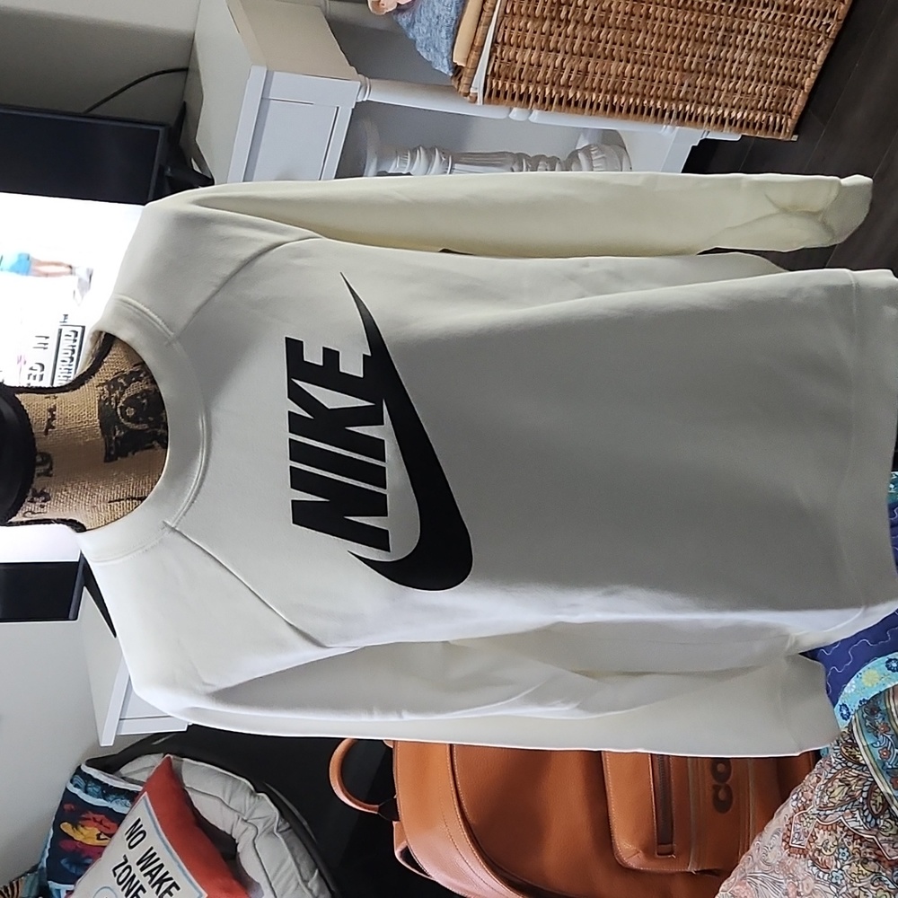 Classic Nike pullover sweatshirt